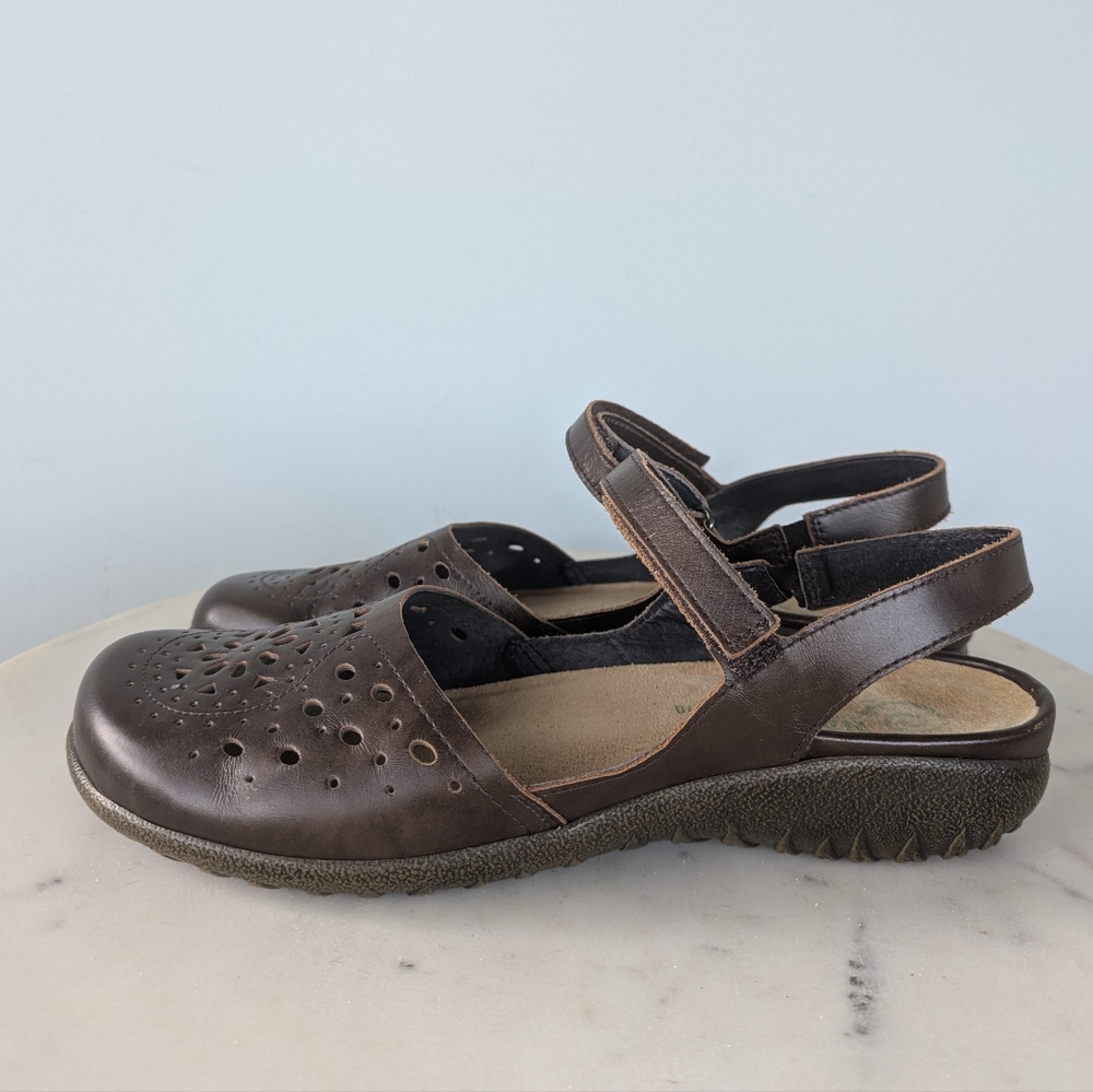 NAOT Israel Women's Brown Perforated Leather Comfort Mary Jane Sandals - Picture 7 of 9